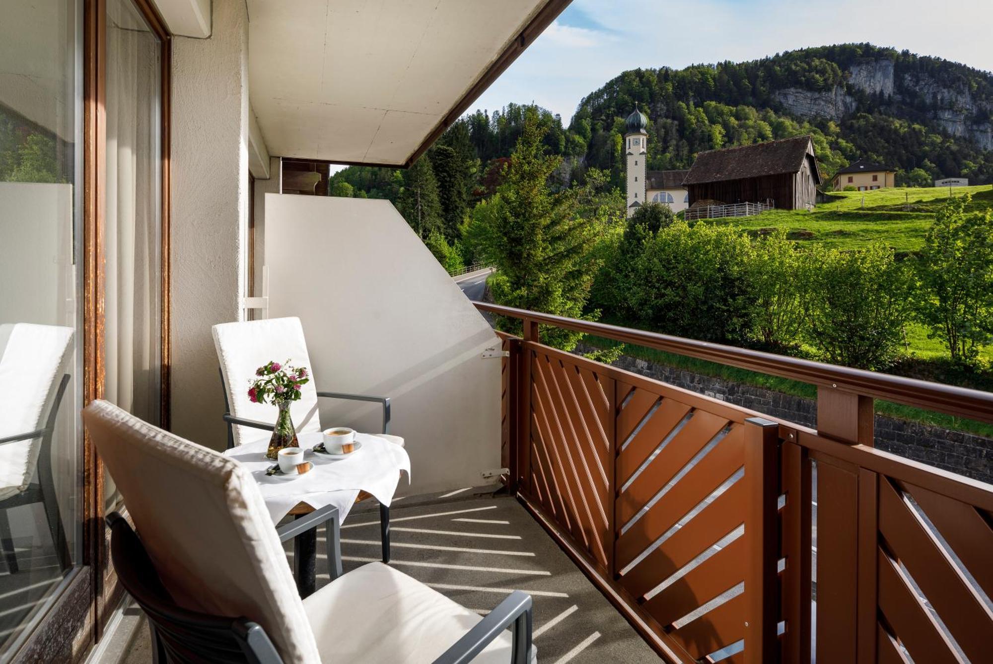 Hotel Und Naturhaus Bellevue Seelisberg Exterior foto