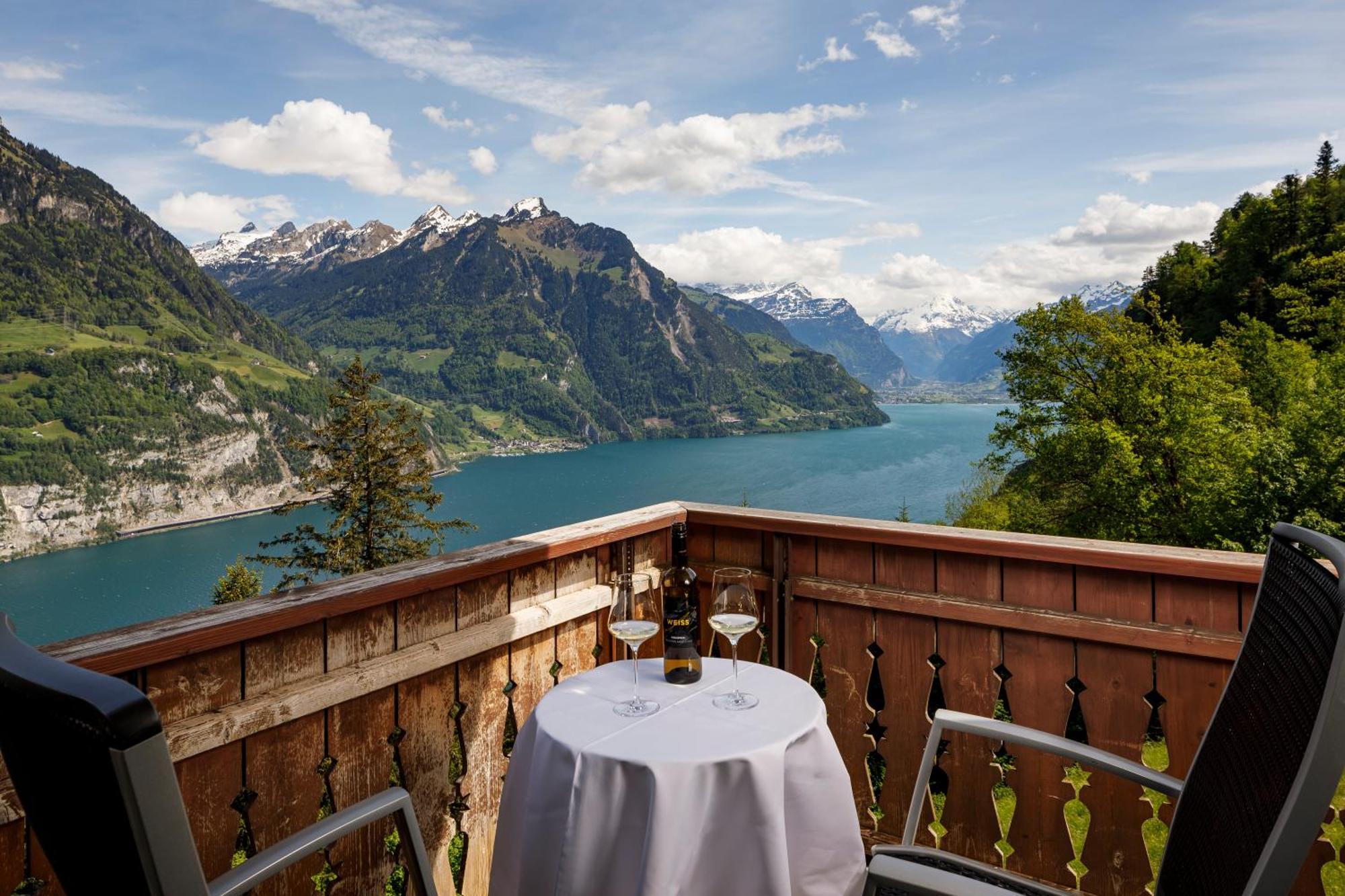 Hotel Und Naturhaus Bellevue Seelisberg Exterior foto